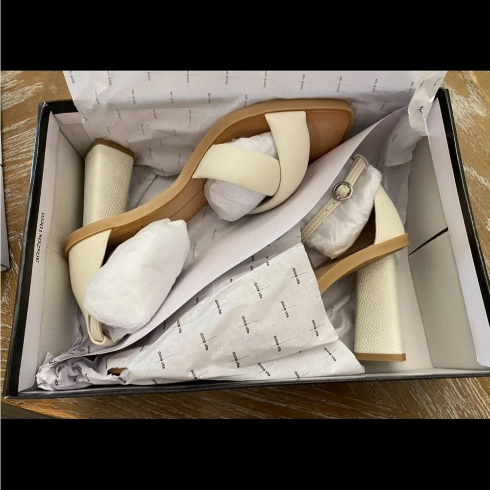 Dolce Vita Heels - Picture 7 of 8